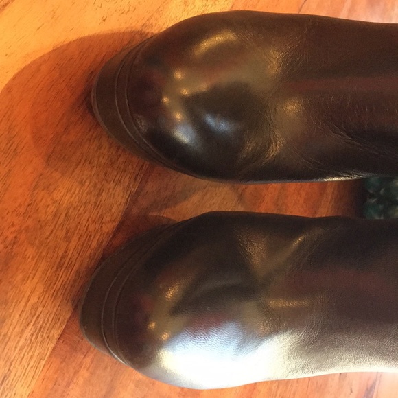 Over the knee black boots - Picture 4 of 8